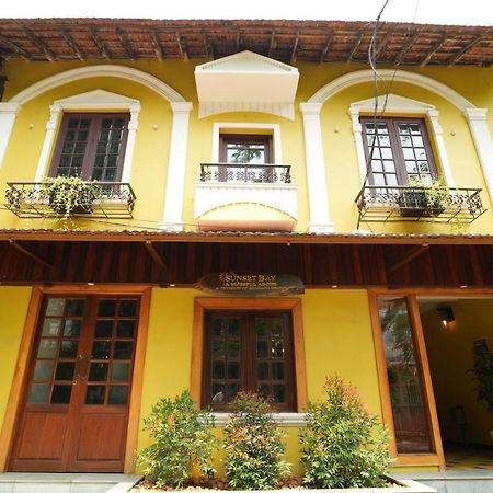 The Sunset Bay Hotel Fort Kochi Exterior foto