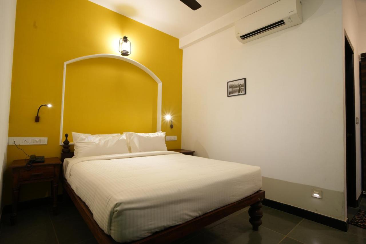 The Sunset Bay Hotel Fort Kochi Exterior foto
